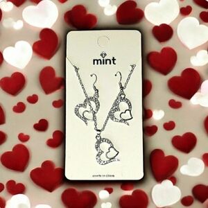 Silver Double Heart Pendant Necklace Set - NEW